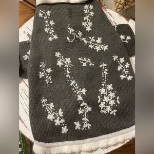Floral Embroidered Gray Pet Sweater with sequins LG
